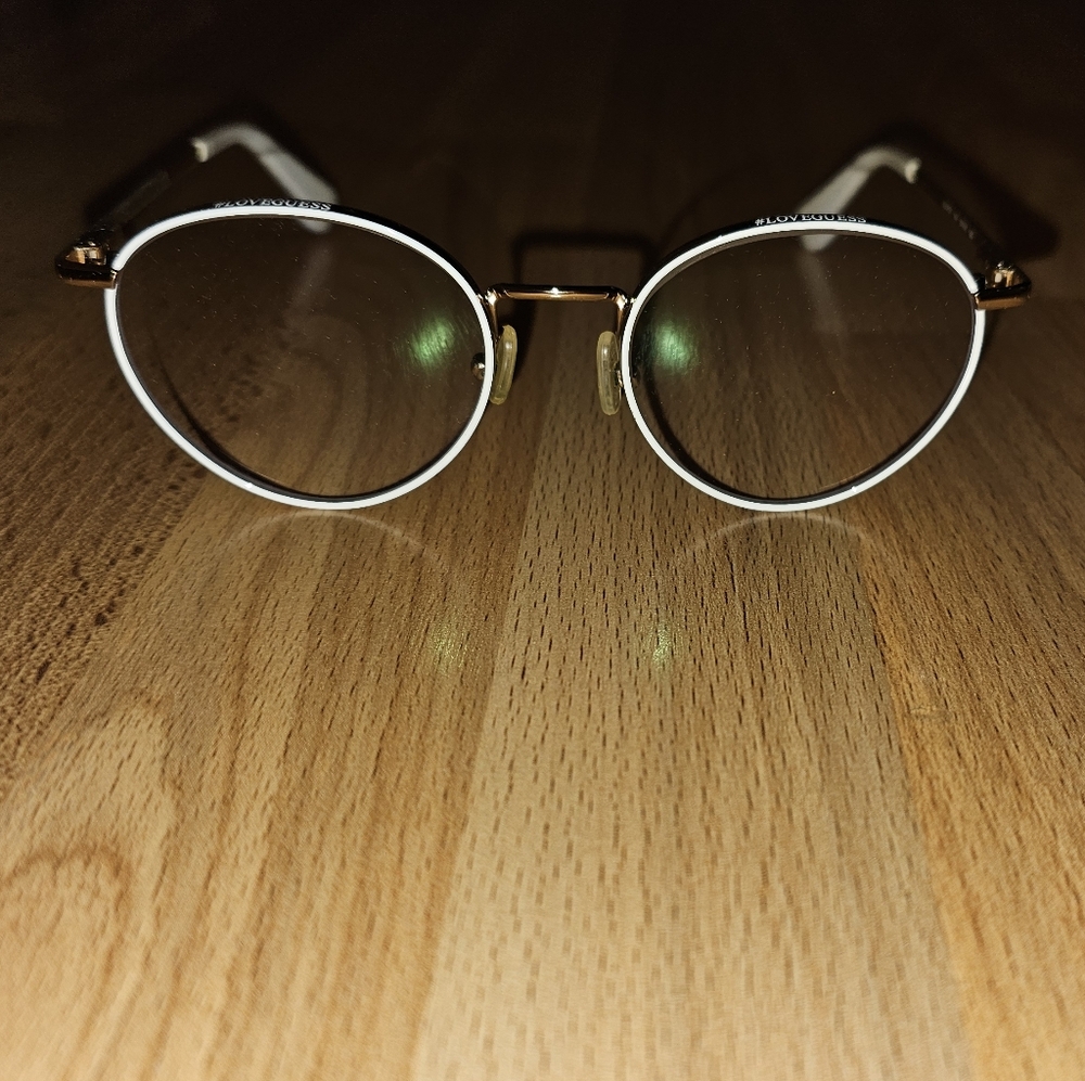 GUESS White Round Optical Glasses